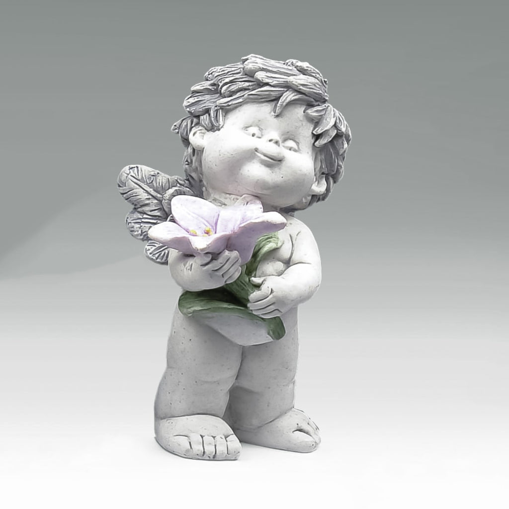 Igor mit Blume vom Beet - mit Glockenblume