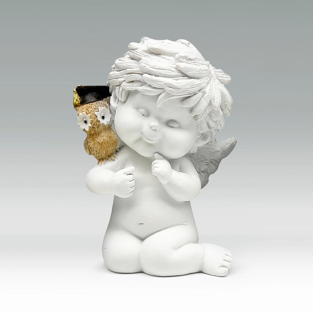 Igor mit Eule (Sei schlau!) - sitzend mit Eule auf der rechten Schulter
