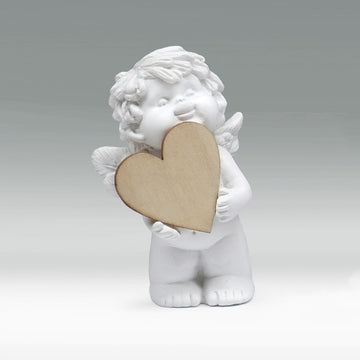 Igor mit Holz-Herz - stehend mit Holzherz