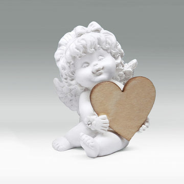 Olga mit Holz-Herz - sitzend mit Holzherz