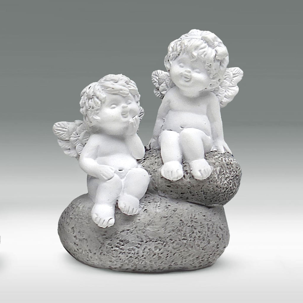 Igor und Olga auf Stein - besonders Igor nachdenklich