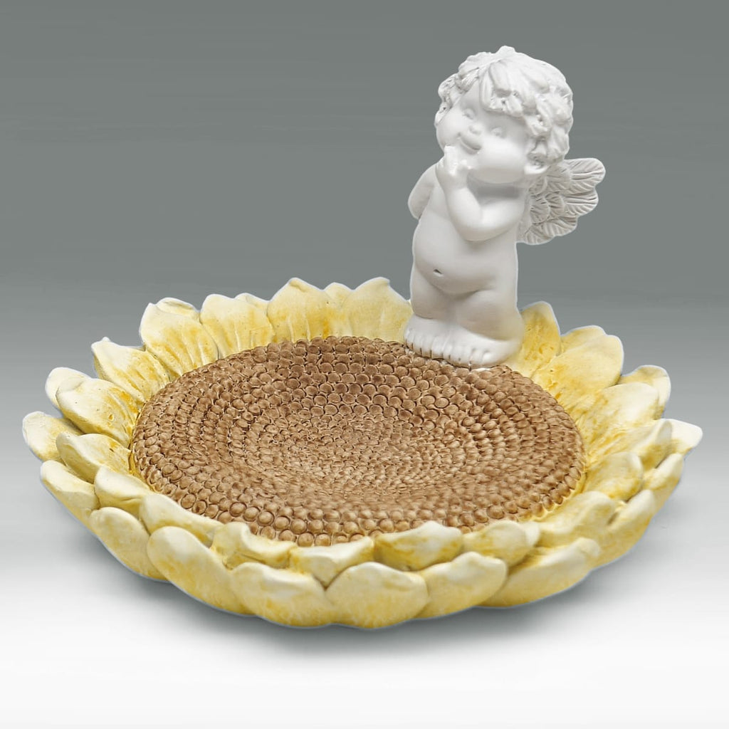 Igor auf Sonnenblume Schale - in Schale stehend